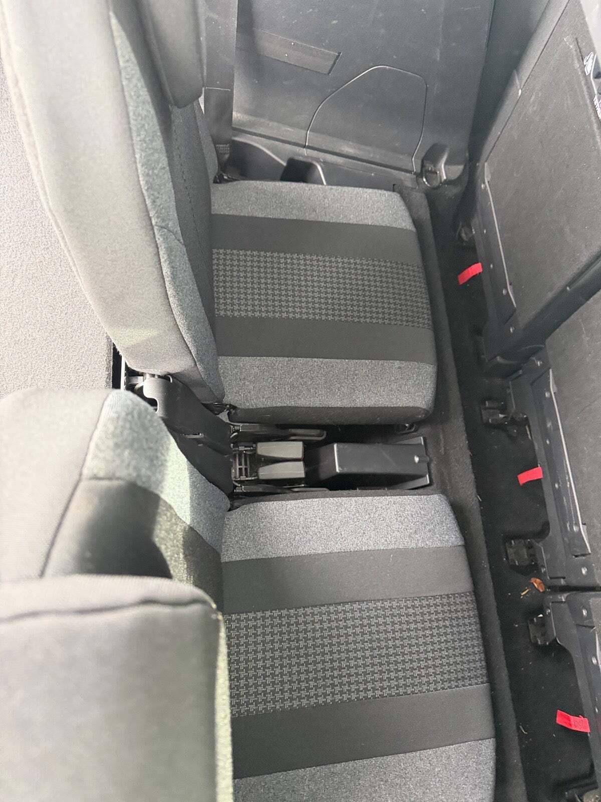 Sort Peugeot 5008 fra 2017