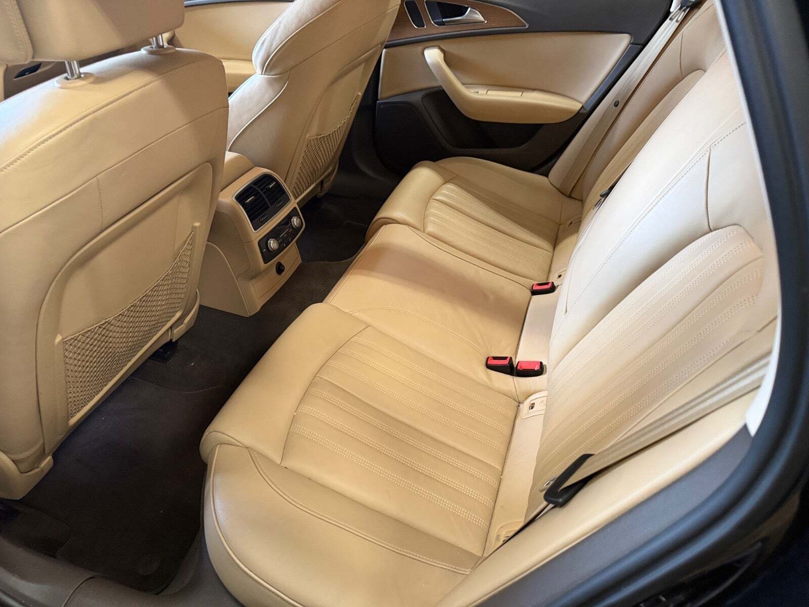 Sort Audi A6 fra 2012