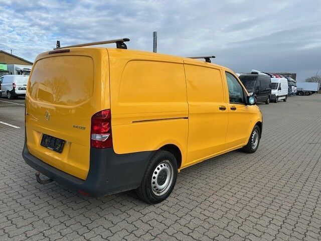 Gul Mercedes Vito 114 fra 2021