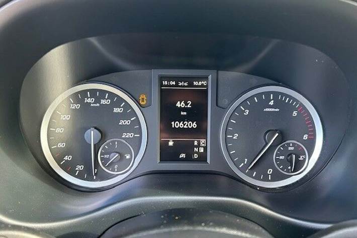 Gul Mercedes Vito 114 fra 2021