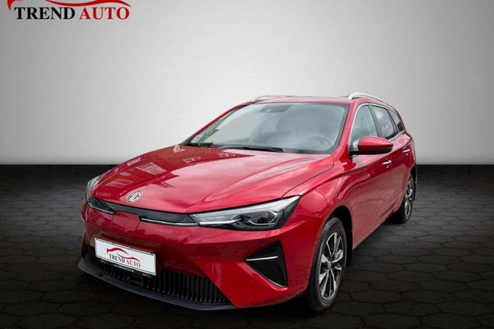 Rød MG 5 fra 2022 set udefra