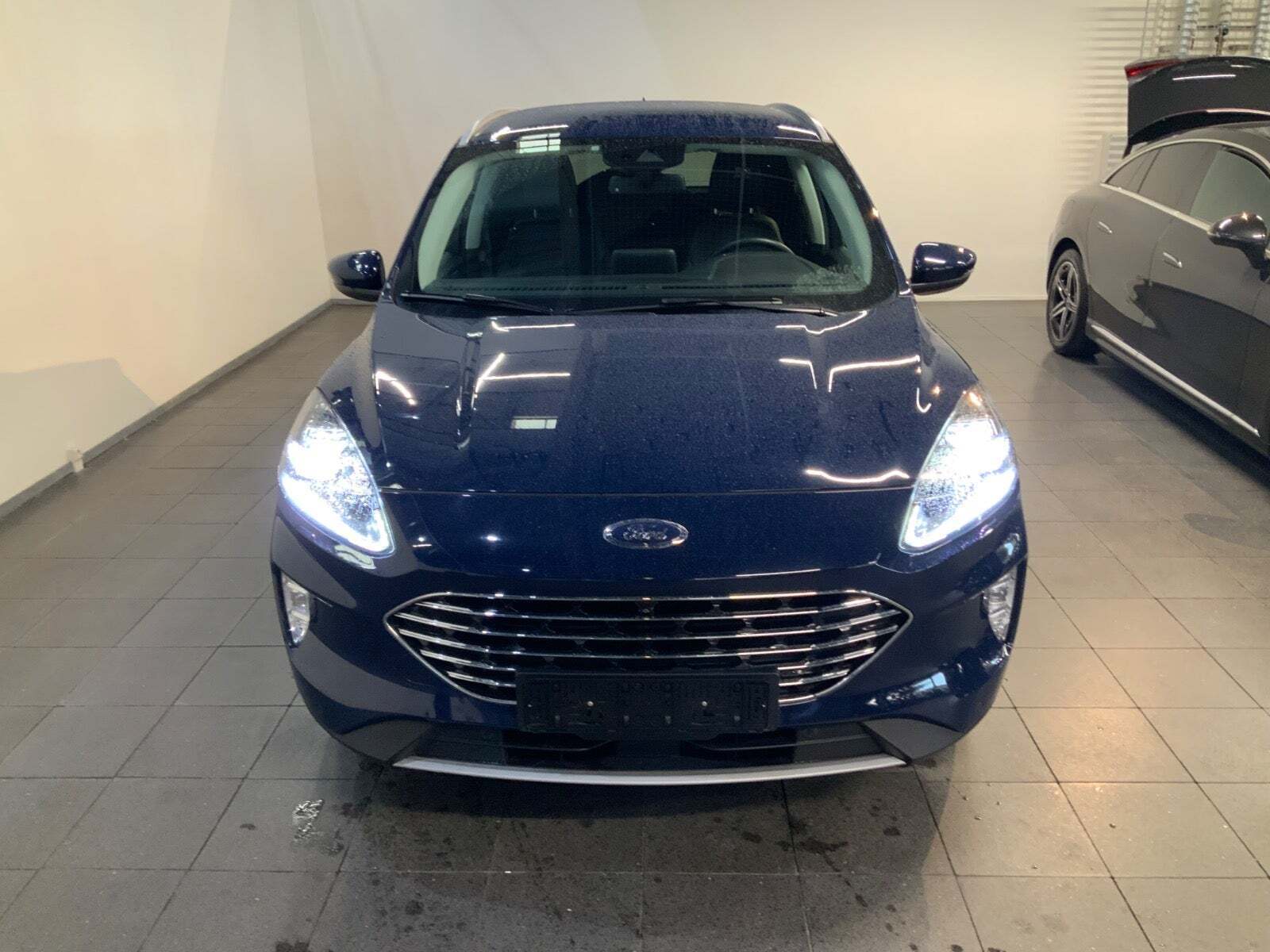 Ford Kuga 2,5 PHEV Titanium X CVT