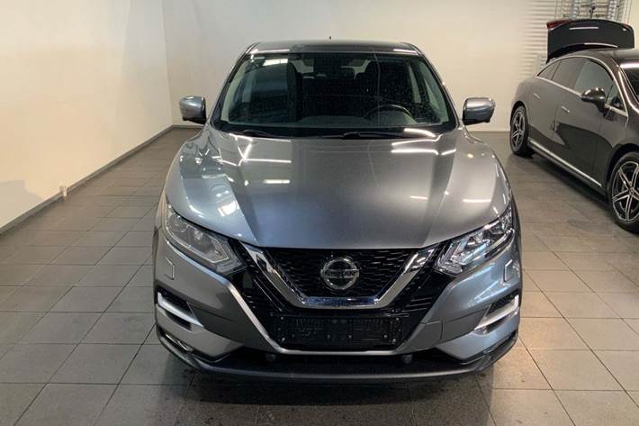 Grå Nissan Qashqai fra 2019