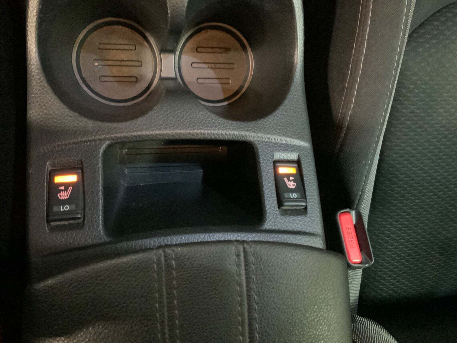 Grå Nissan Qashqai fra 2019