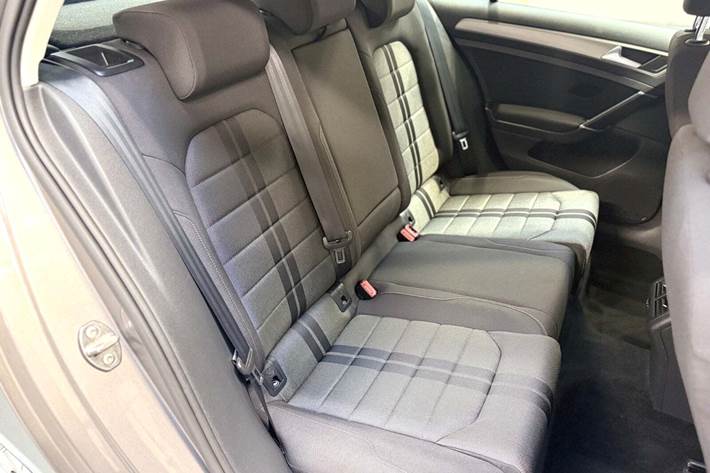 Sort VW Golf VII fra 2014