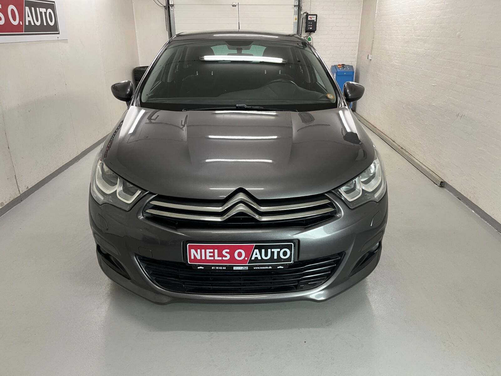 Grå Citroën C4 fra 2016