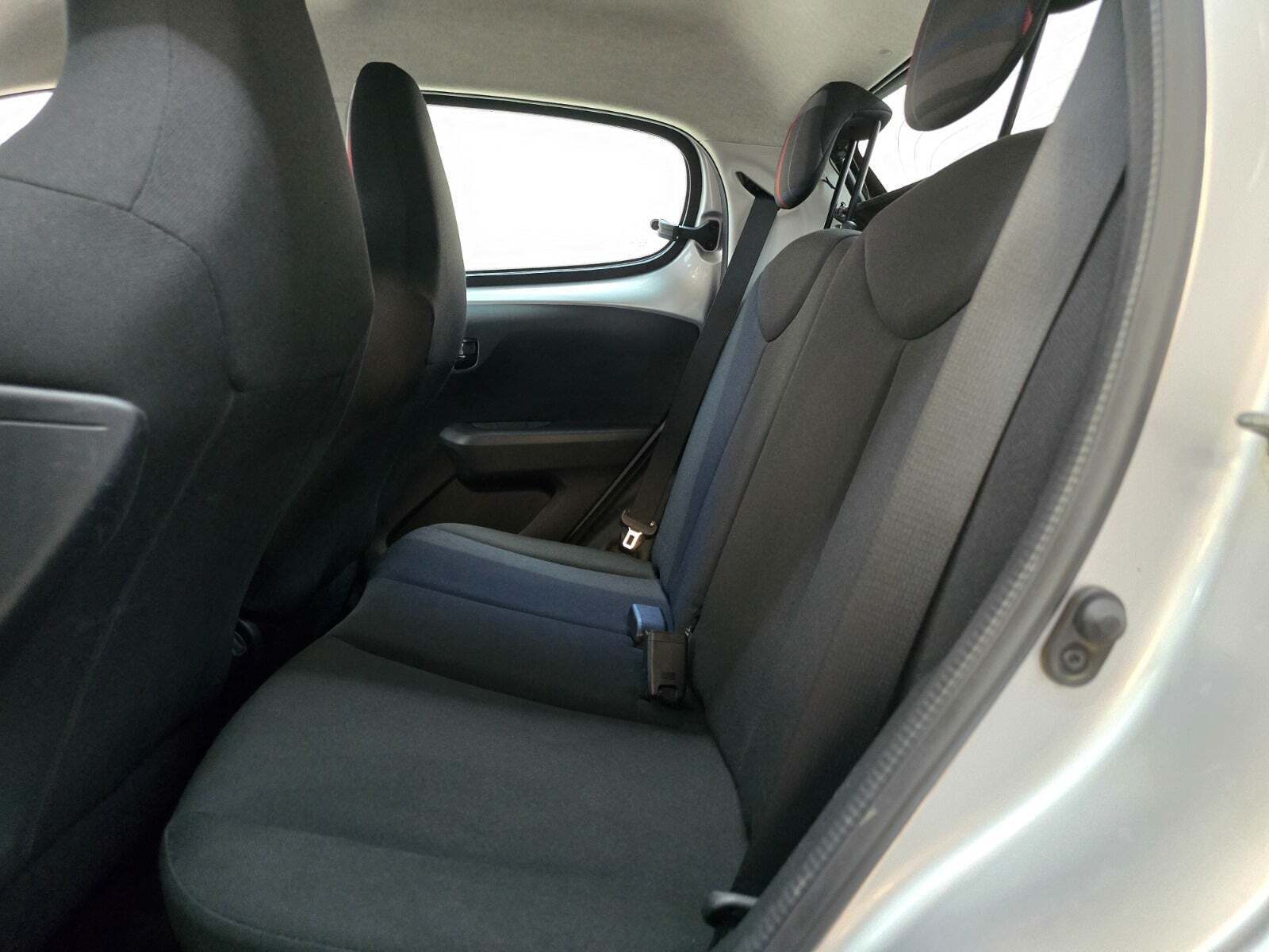 Sølv Peugeot 108 fra 2014