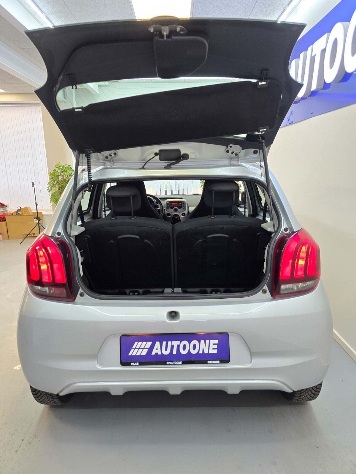 Sølv Peugeot 108 fra 2014