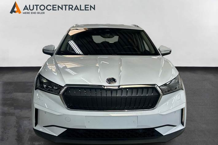 Hvid Skoda Enyaq fra 2022