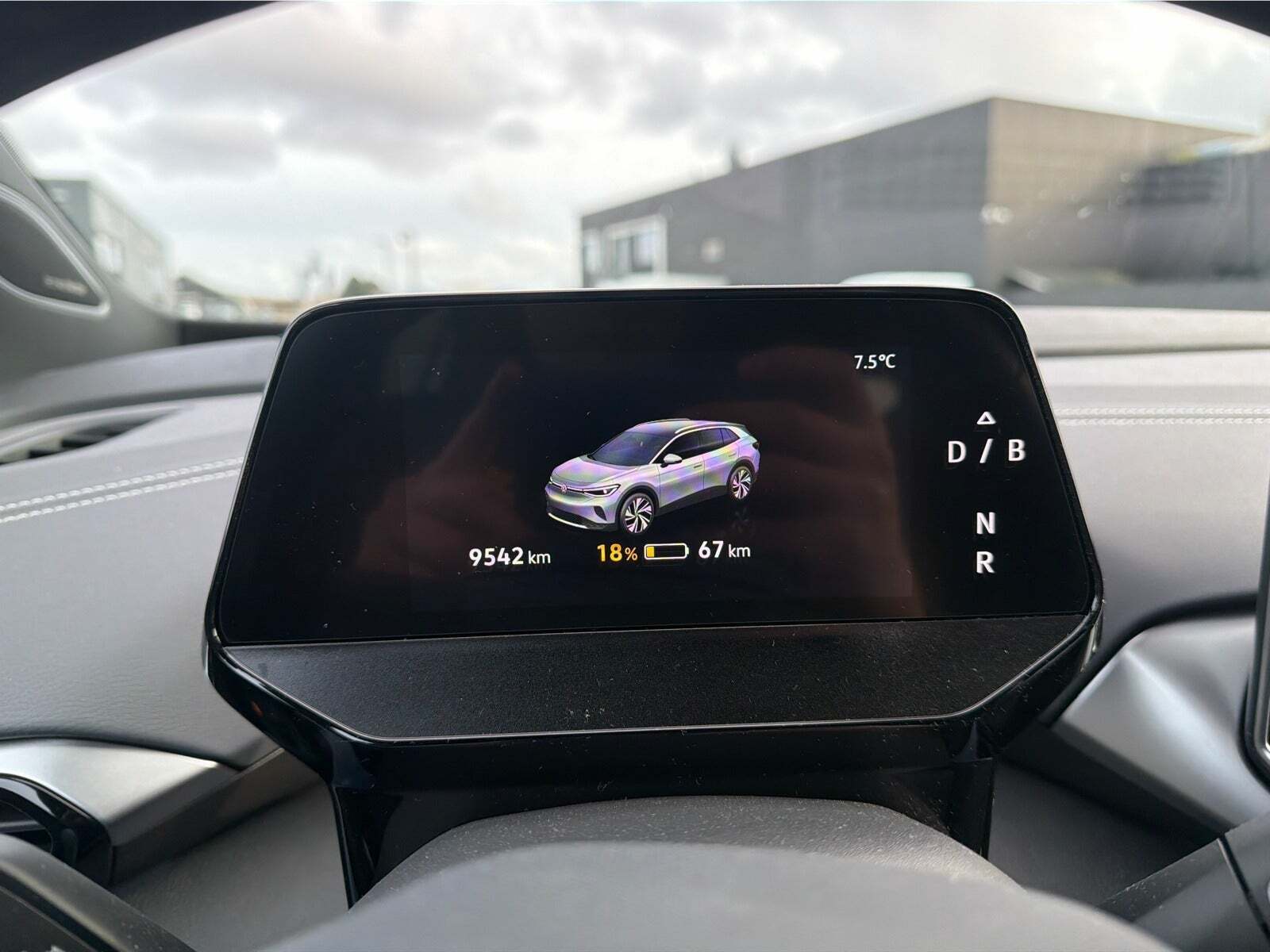 Hvid VW ID.4 fra 2025