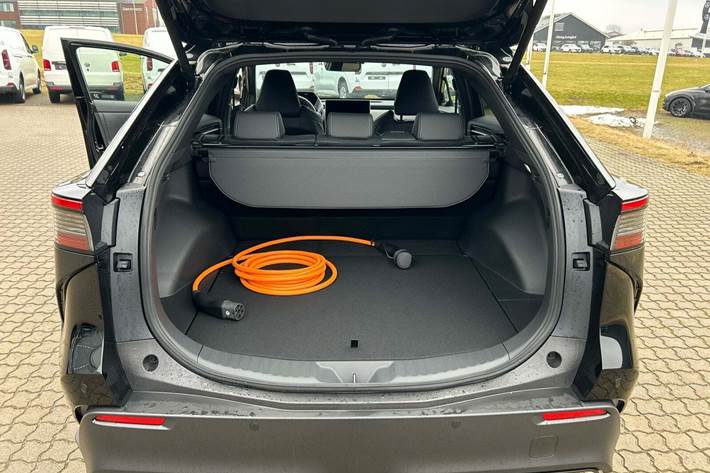 Sort Toyota BZ4X fra 2025