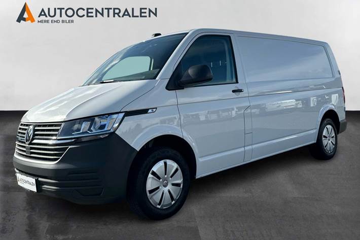Hvid VW Transporter fra 2024