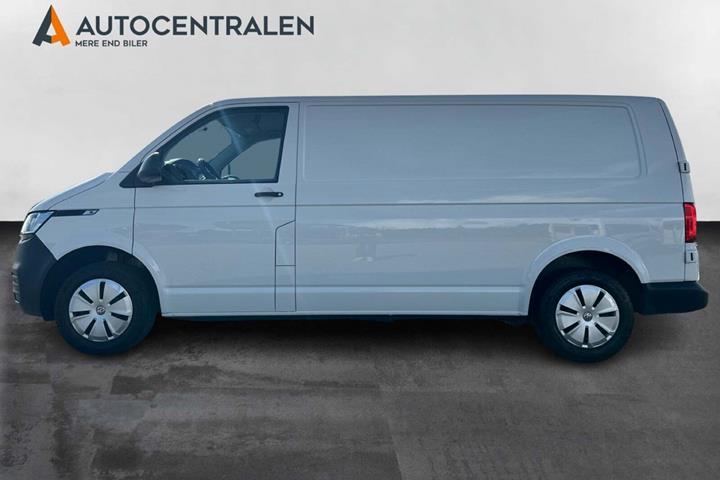 Hvid VW Transporter fra 2024