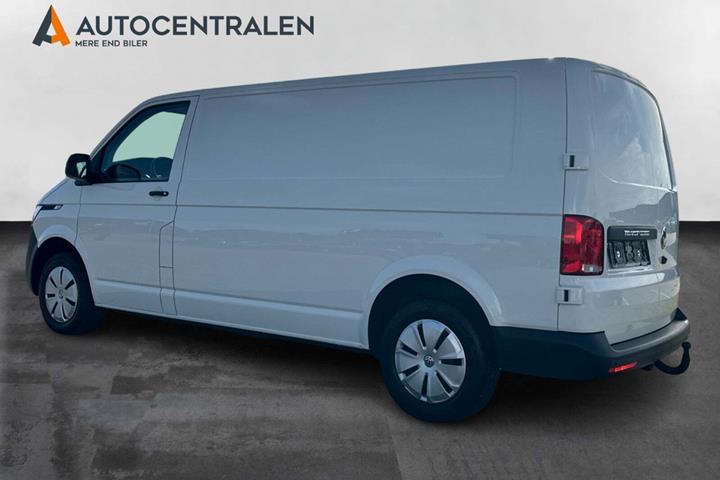 Hvid VW Transporter fra 2024