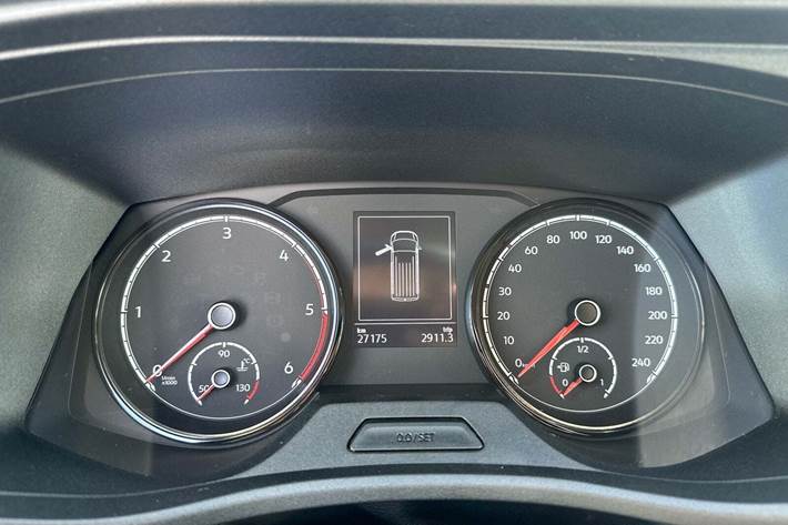 Hvid VW Transporter fra 2024