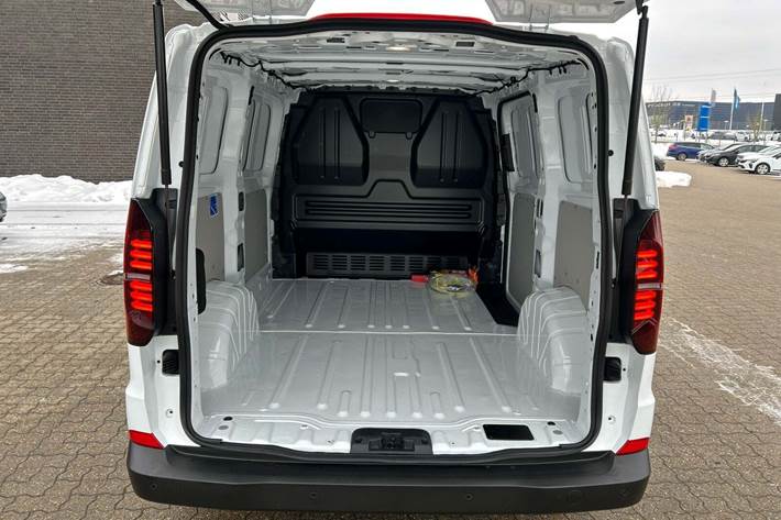 Hvid VW e-Transporter fra 2025