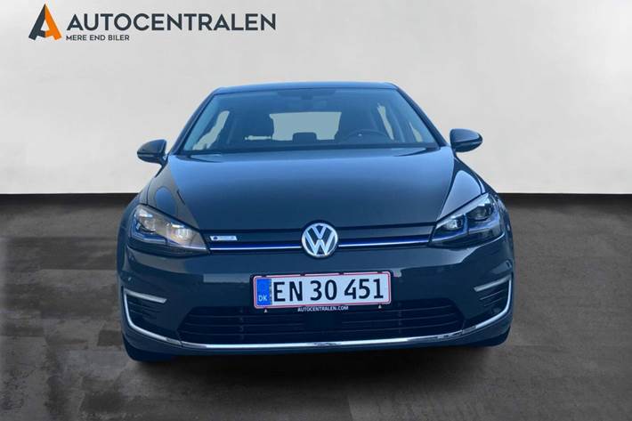 Grå VW e-Golf VII fra 2020