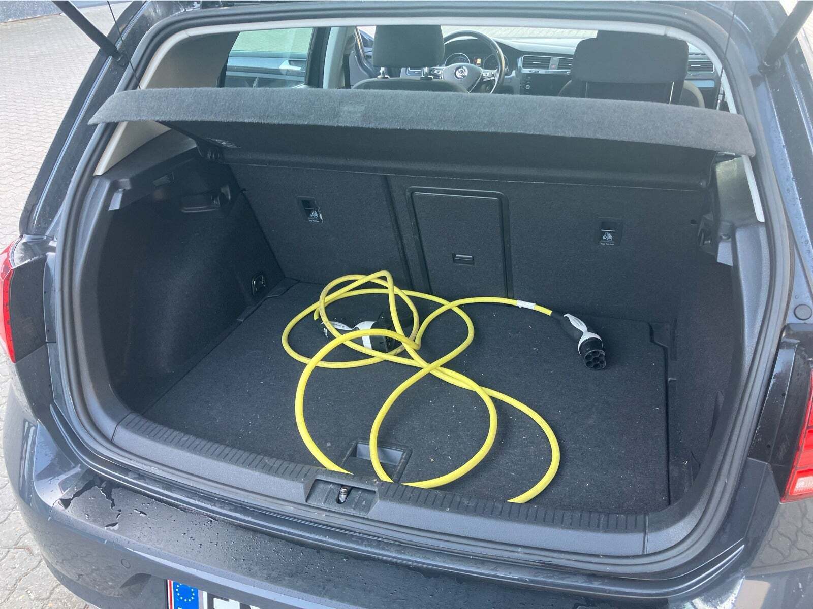 Grå VW e-Golf VII fra 2020