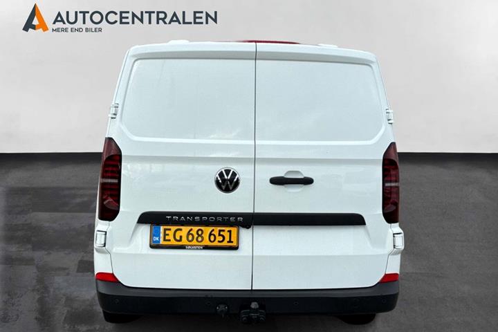 Hvid VW Transporter fra 2025