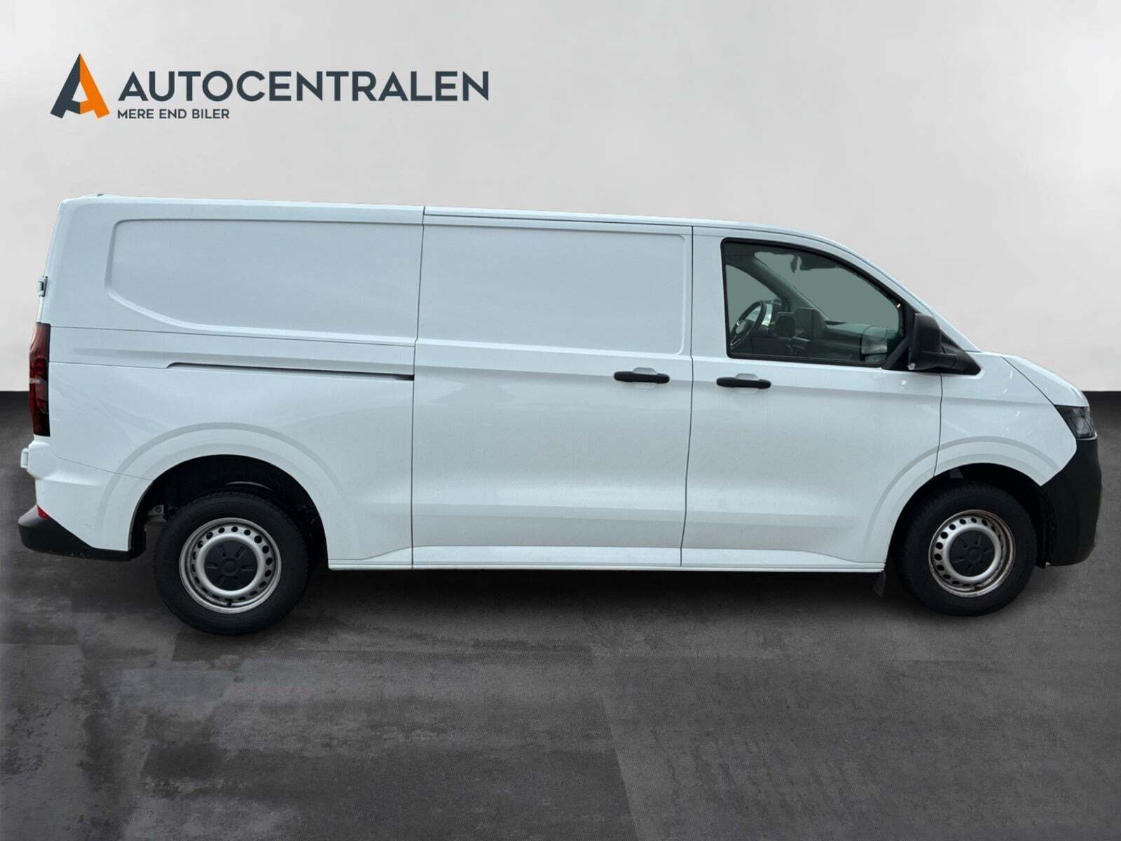 Hvid VW Transporter fra 2025