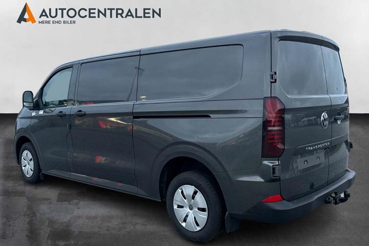 Grå VW Transporter fra 2025