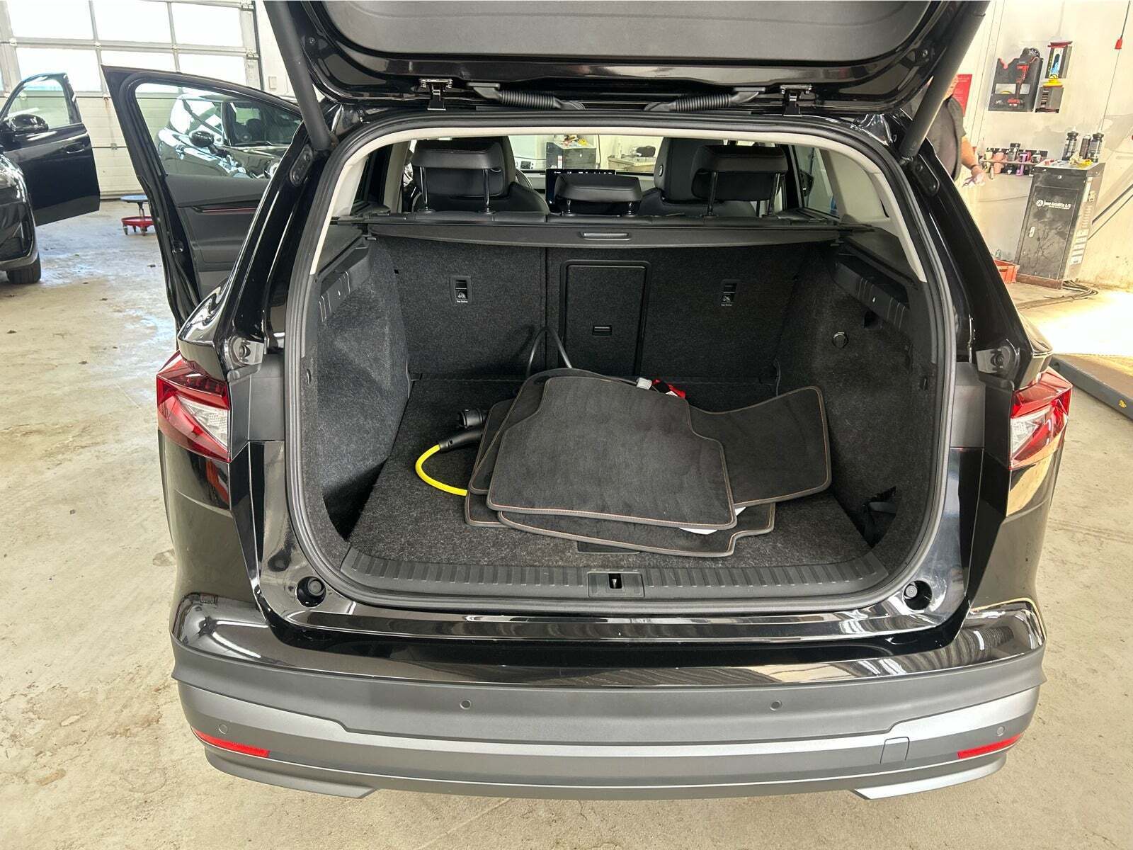 Sort Skoda Enyaq fra 2021