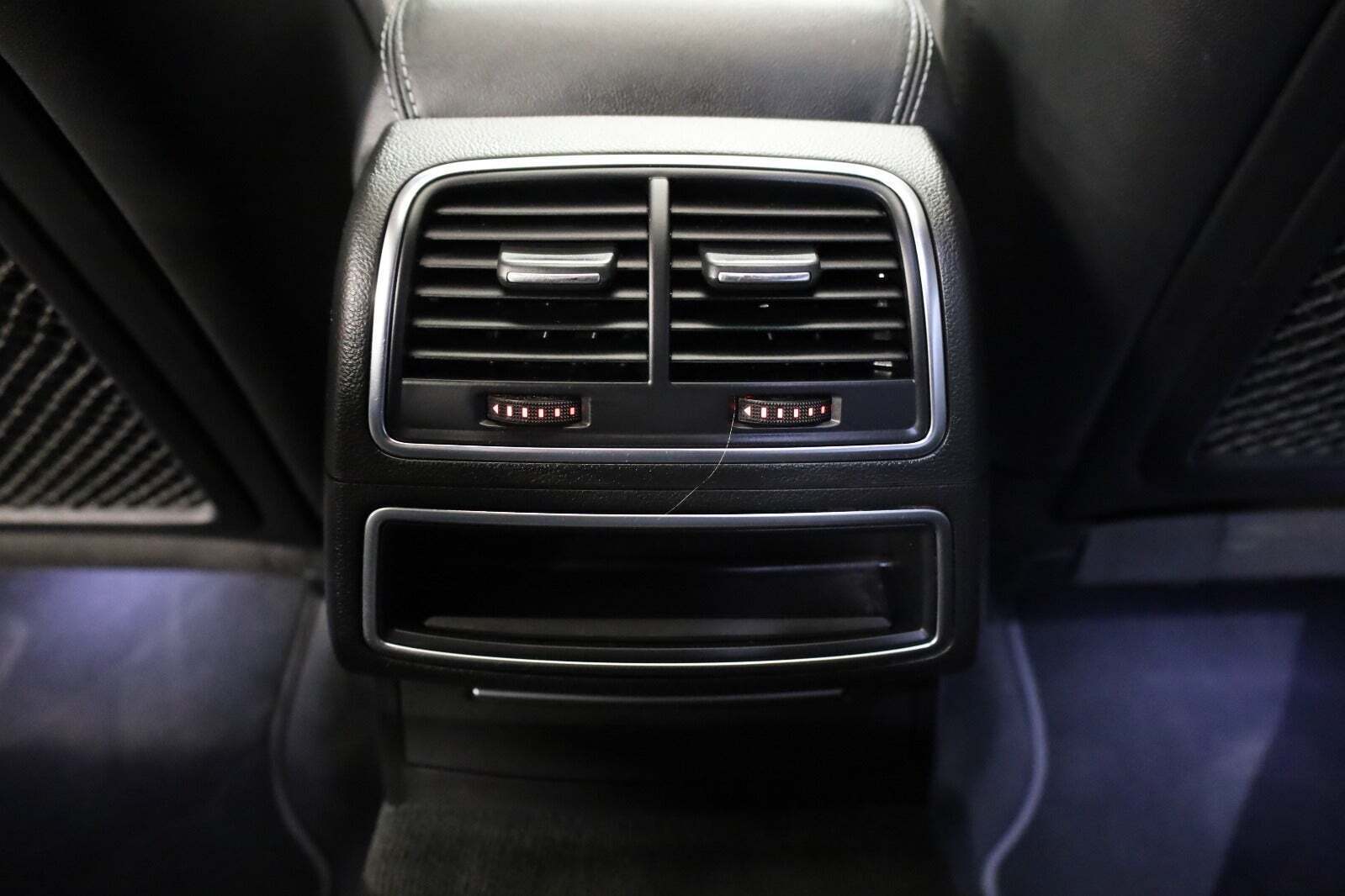 Grå Audi A6 fra 2014