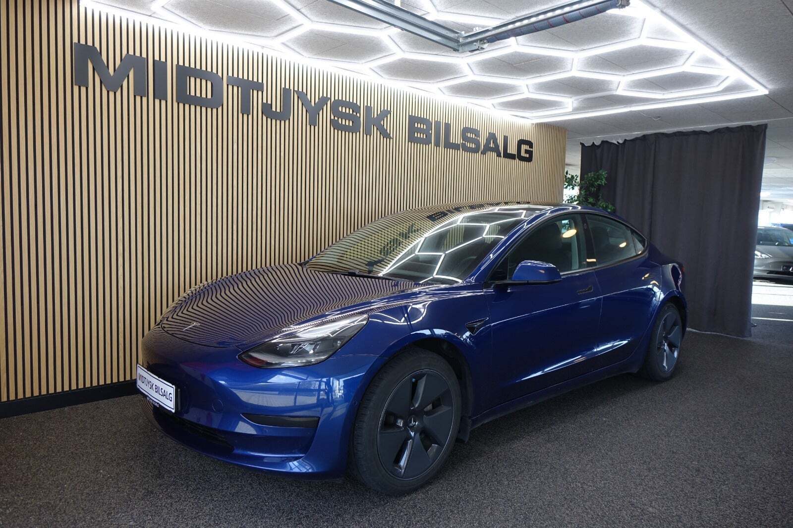 Tesla Model 3 Standard Range+ RWD