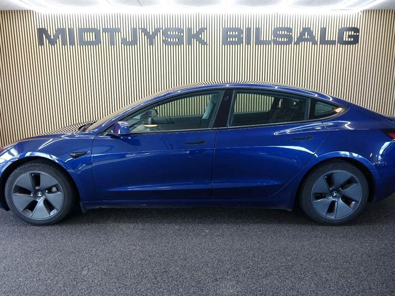 Tesla Model 3 Standard Range+ RWD