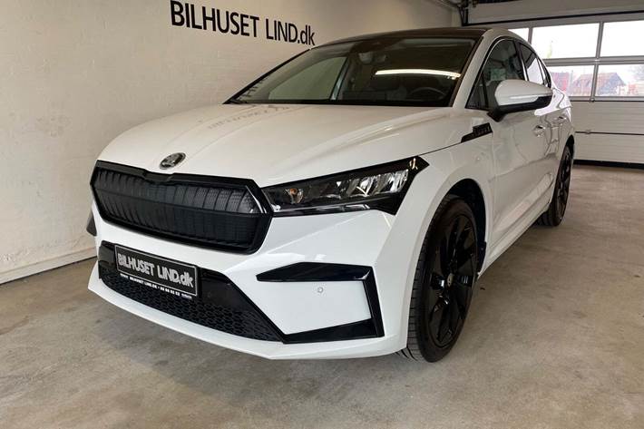 Hvid Skoda Enyaq fra 2023