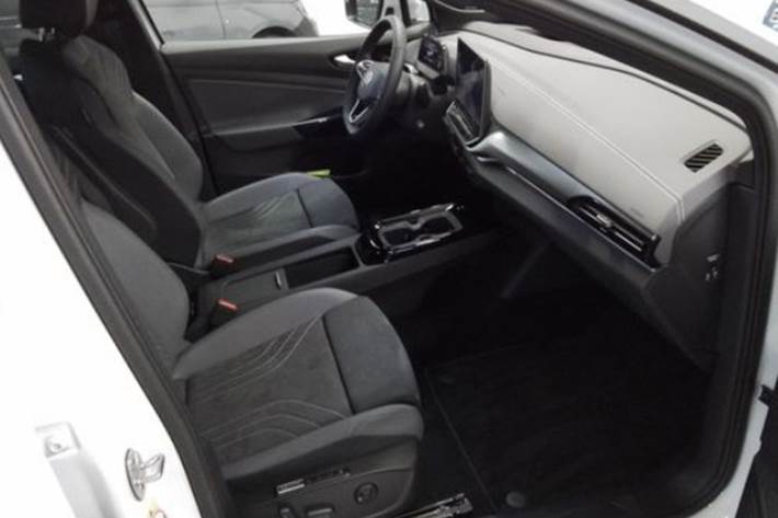 Hvid VW ID.4 fra 2025