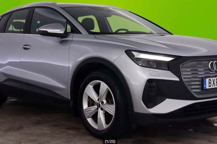 Sølv Audi Q4 e-tron fra 2023