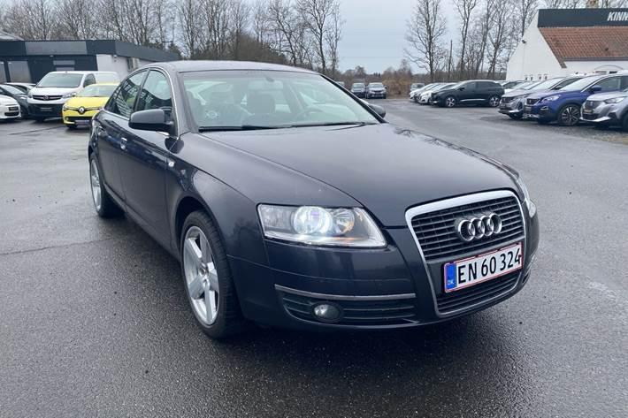 Sort Audi A6 fra 2004