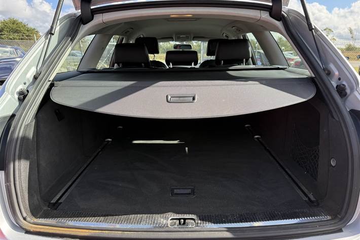 Sølv Audi A6 fra 2005