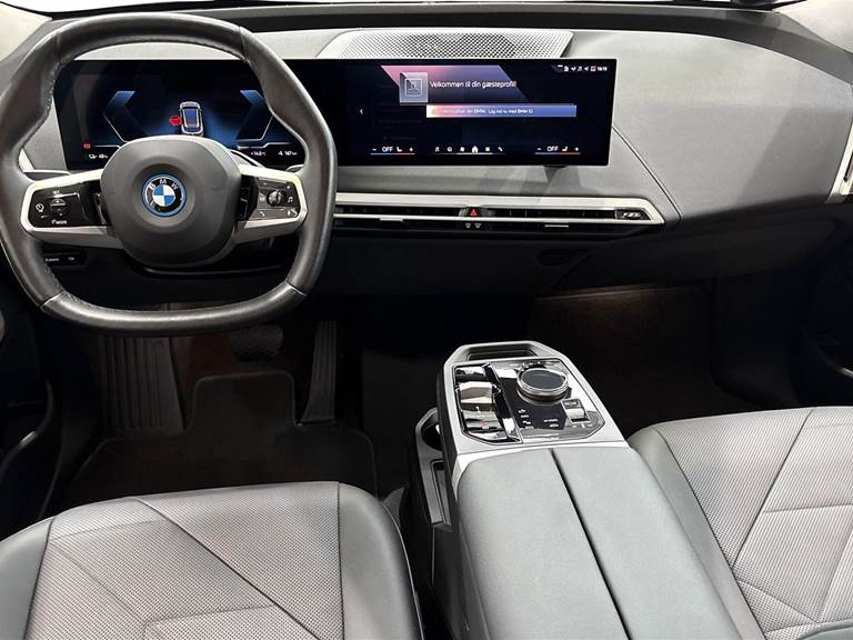 BMW iX 40 EL XDrive 326HK 5d Aut.