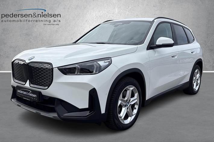 Hvid BMW iX1 fra 2023