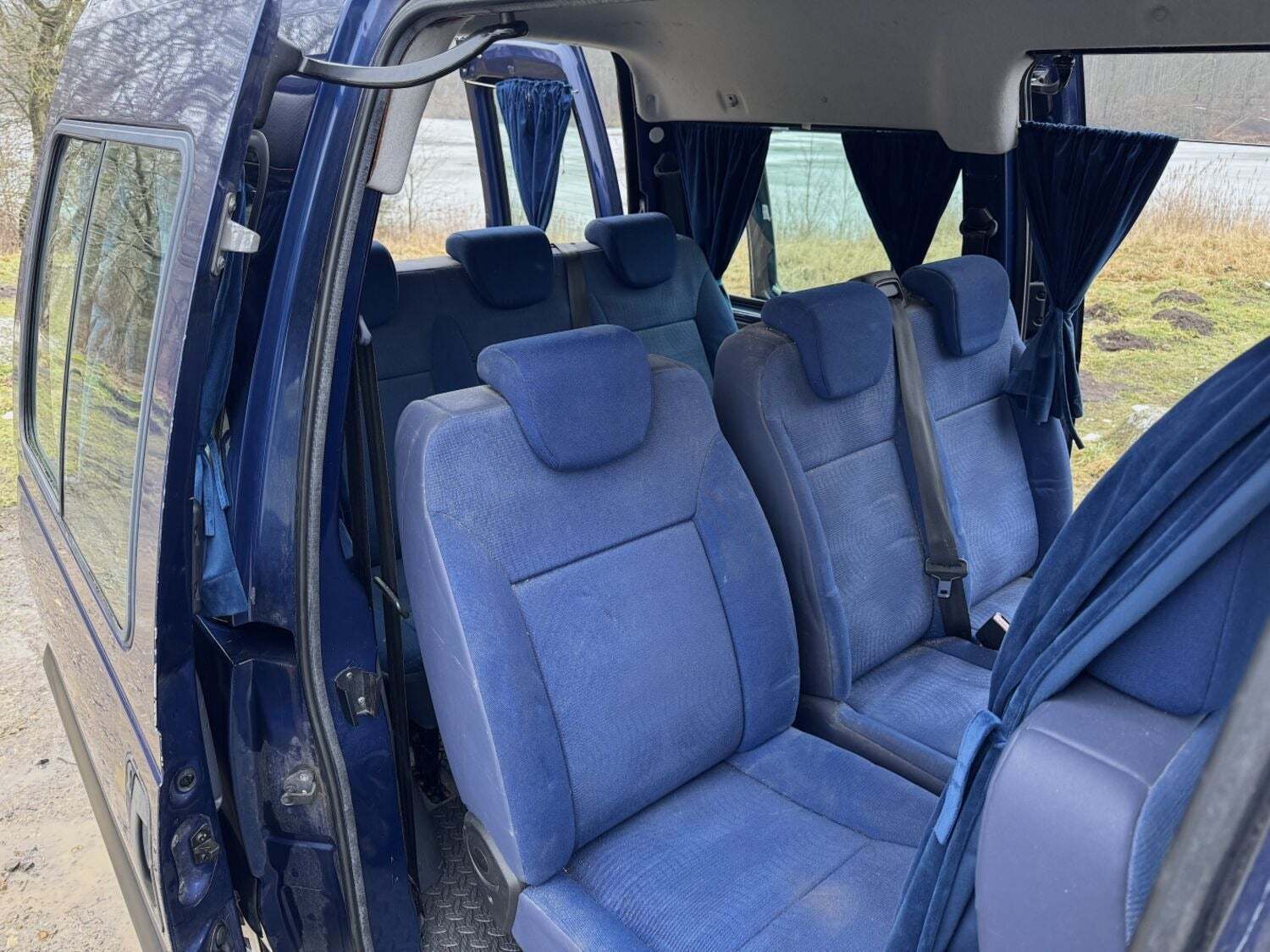 Blå Citroën Jumpy fra 2004