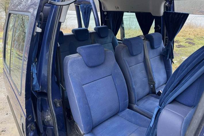 Blå Citroën Jumpy fra 2004