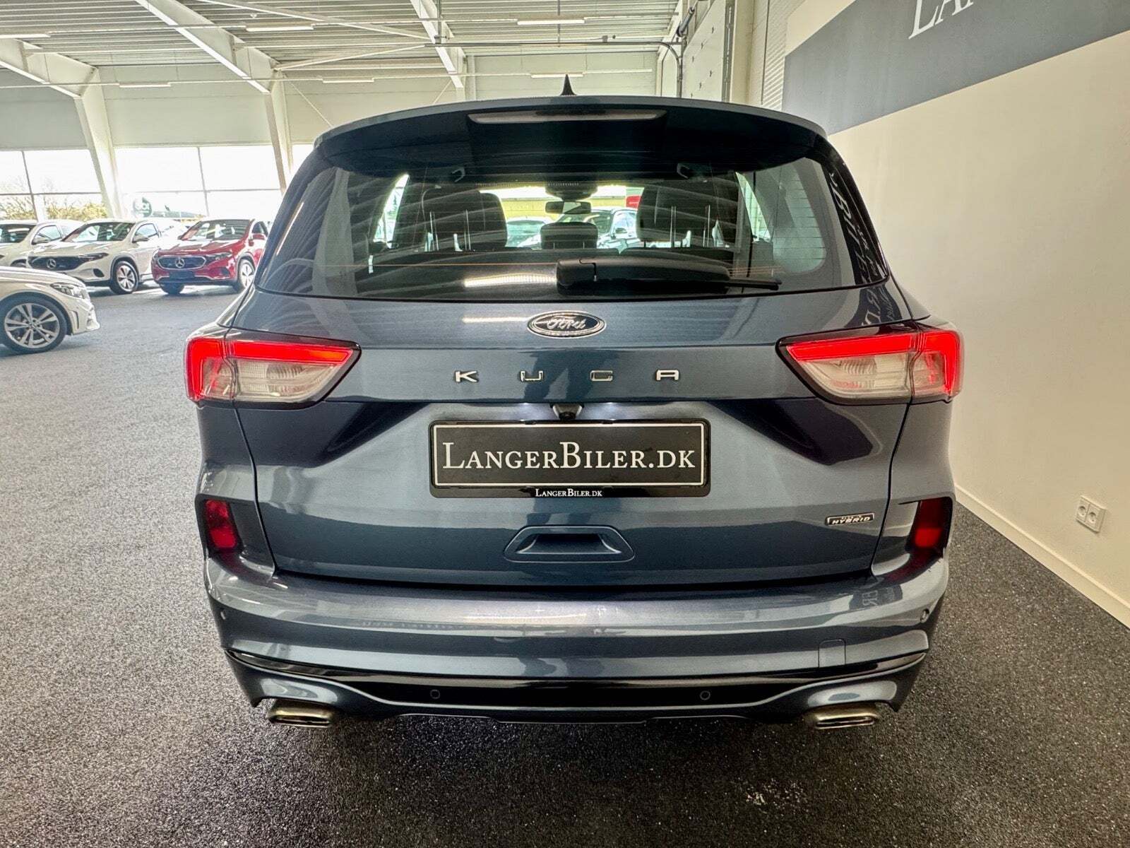 Blå Ford Kuga fra 2022