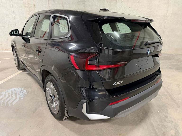 BMW iX1 xDrive30