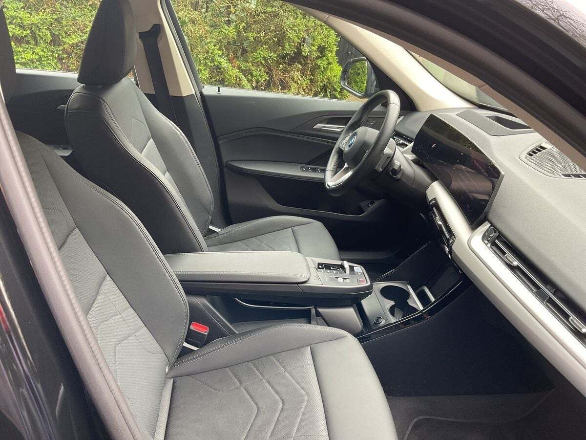 Sort BMW iX1 fra 2023