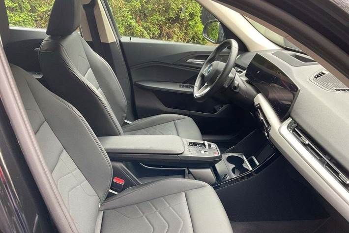 Sort BMW iX1 fra 2023