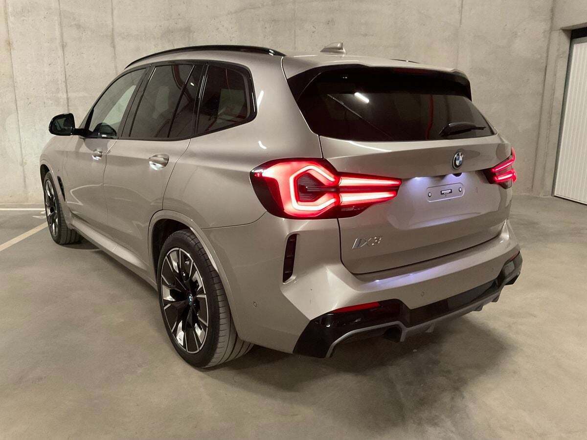 BMW iX3 Charged Plus M-Sport