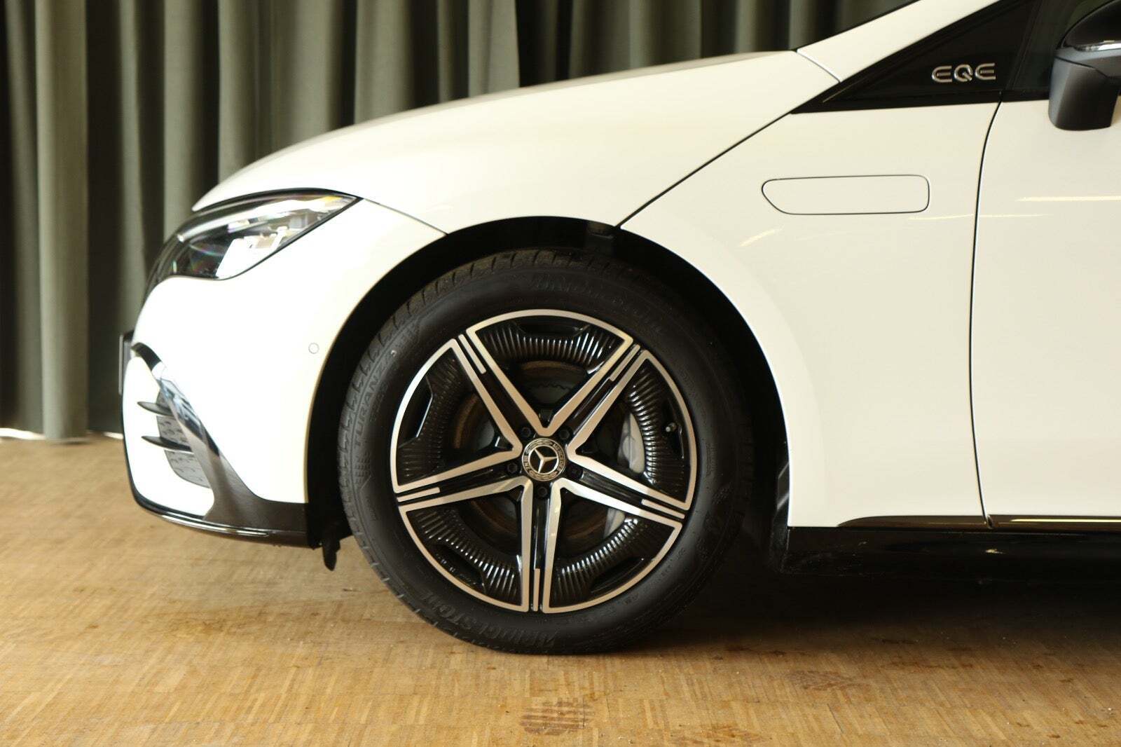 Mercedes EQE350+ AMG Line