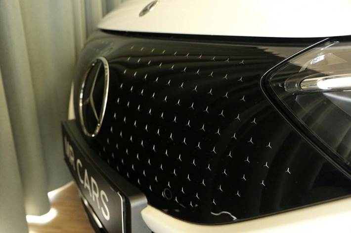 Hvid Mercedes EQE350+ fra 2025