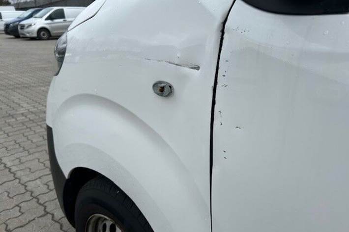 Hvid Toyota ProAce fra 2019