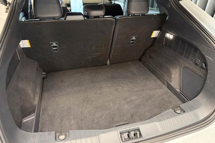 Hvid Ford Mustang Mach-E fra 2023