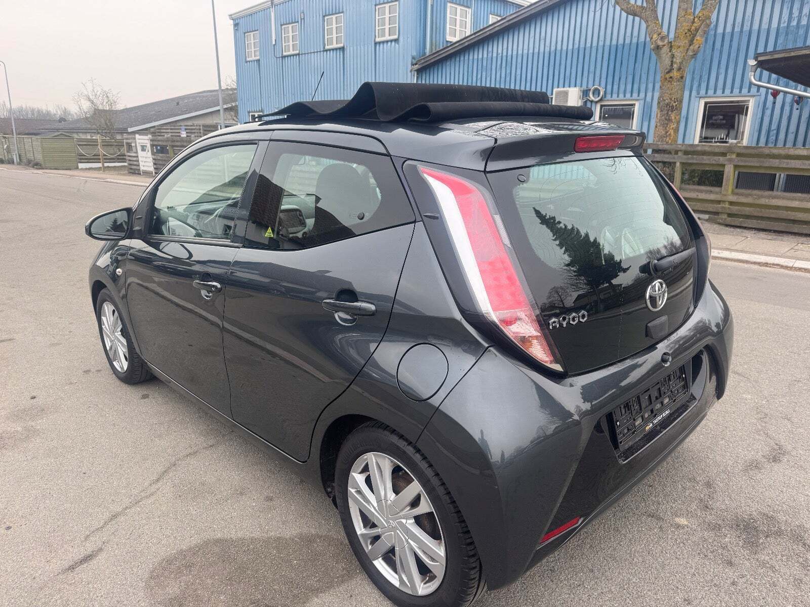Toyota Aygo 1,0 VVT-i x-wave Sky