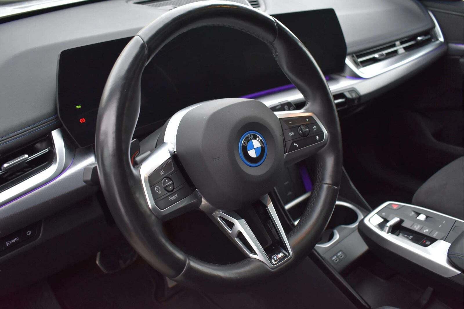 Hvid BMW iX1 fra 2024