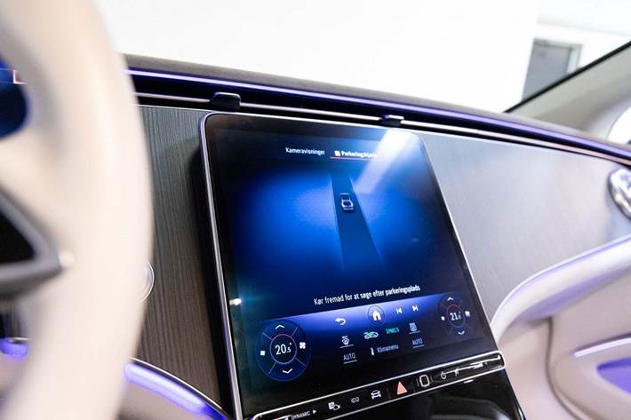 Sort Mercedes EQS450+ fra 2022